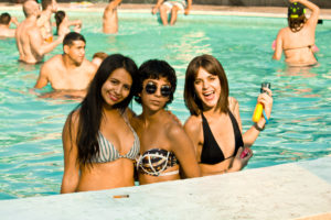 Corona Summer Pool Party en Casa Victoria