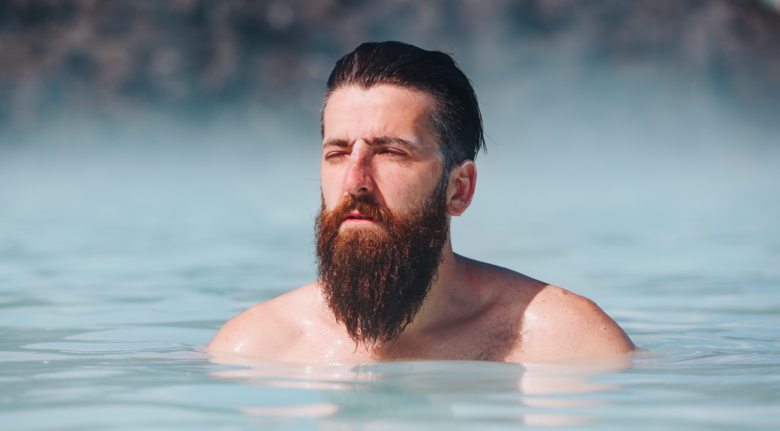 Consejos para cuidar la barba después de ir a la playa o alberca